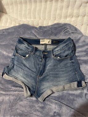 cute garage denim rolled cuff jean shorts!